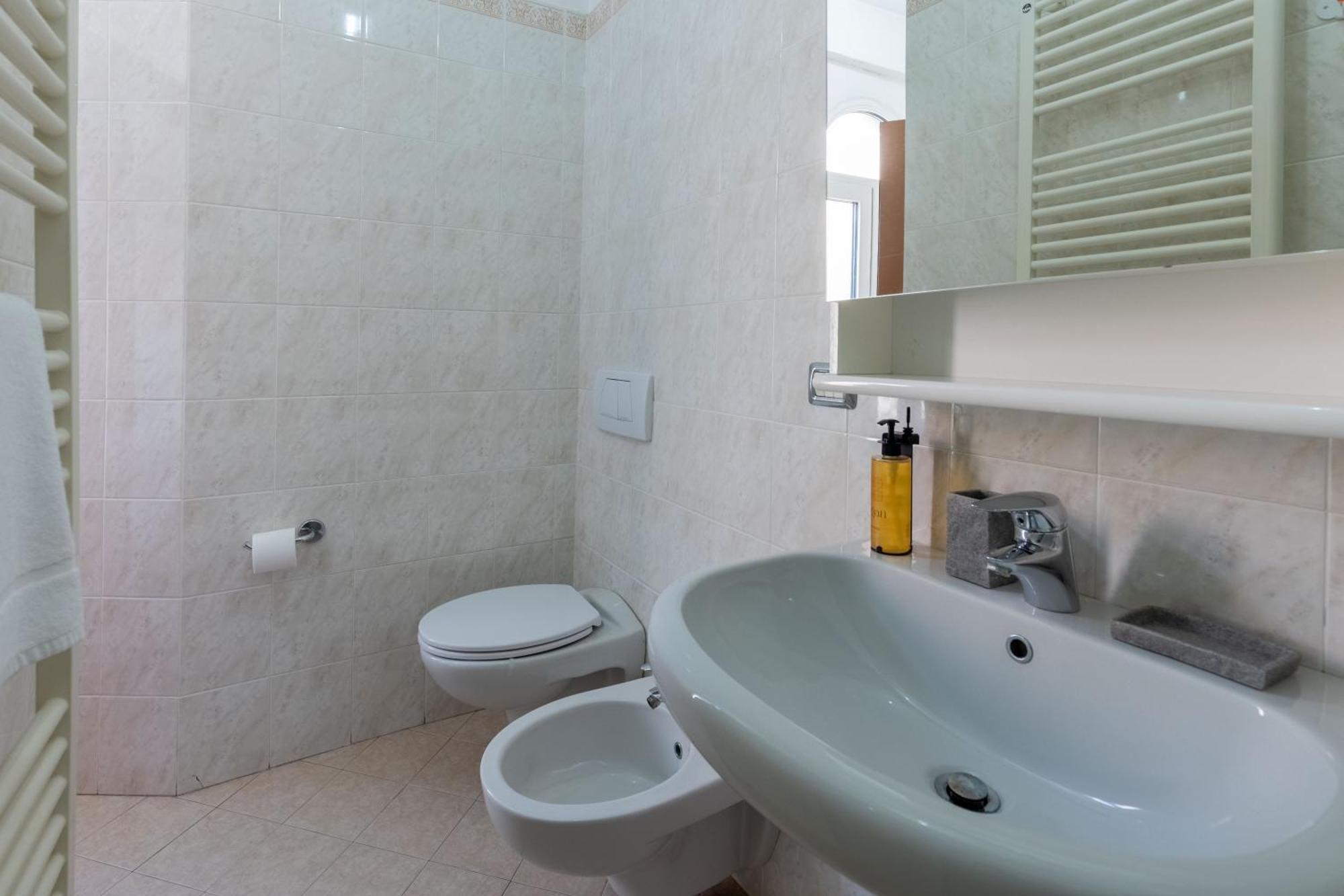 San Giacomo 4 Apartment Lecco Exterior photo